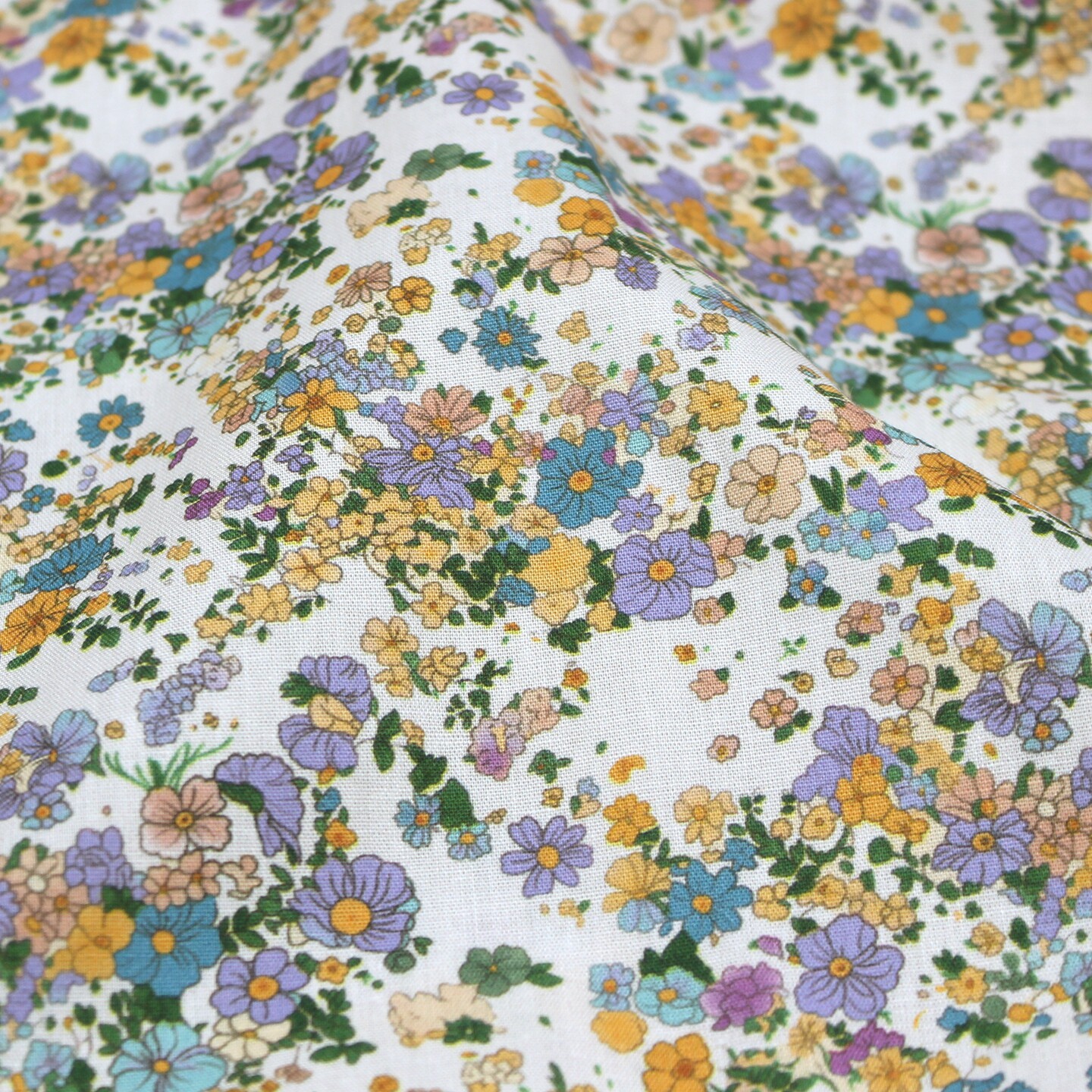 Vintage Floral 100% Cotton Fab - огляд і ціна Vintage Sewing Textile