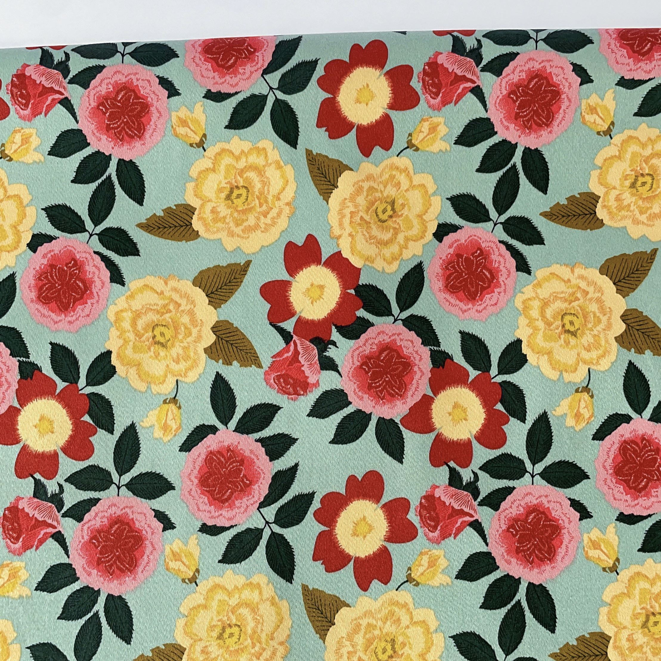 Vintage Floral Printed Satin 1 - огляд і ціна Vintage Sewing Textile