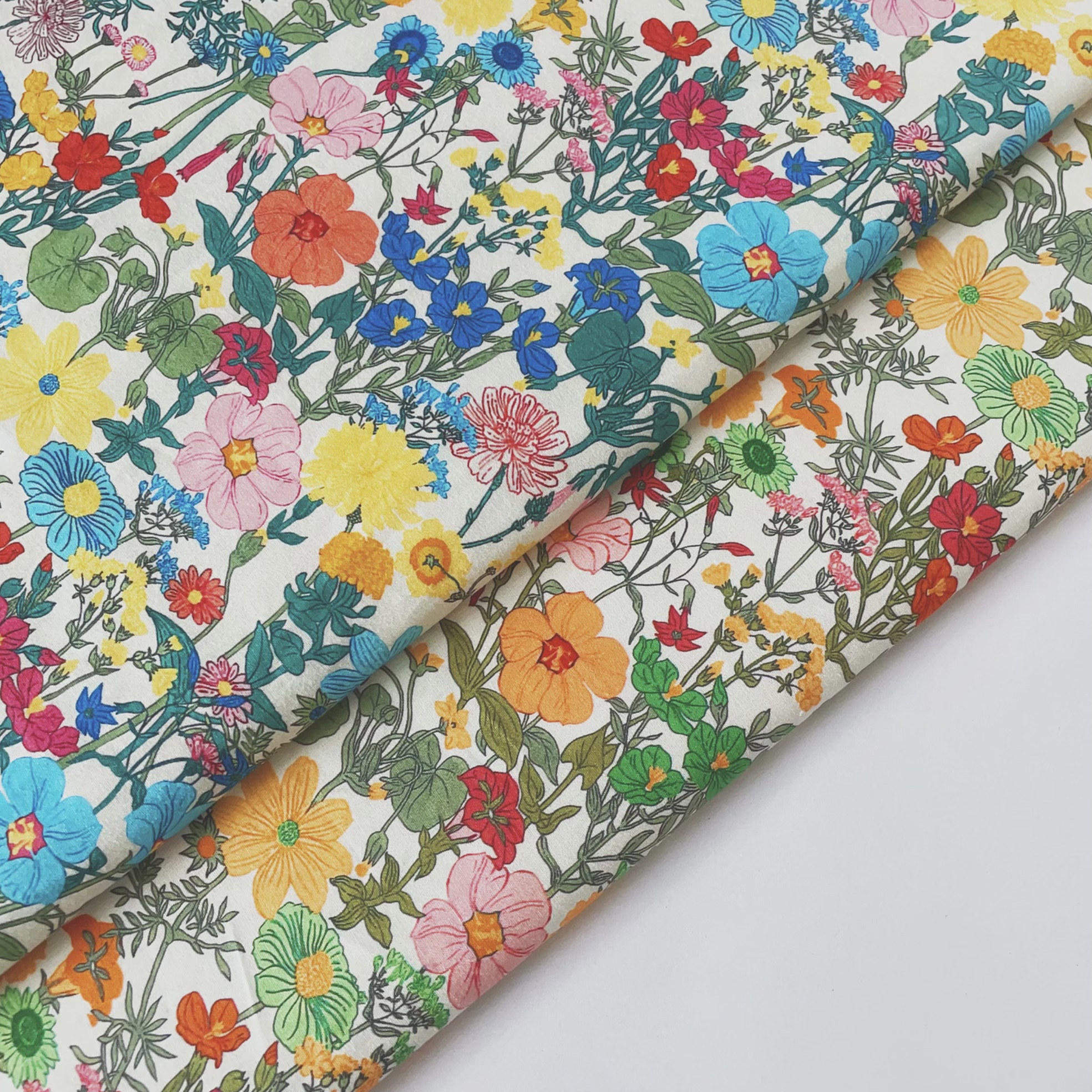 Vintage Floral Printed Cotton  - огляд і ціна Vintage Sewing Textile